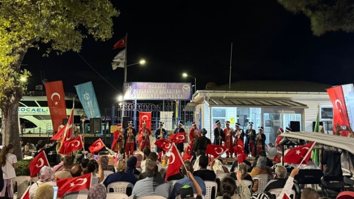Büyükşehir’in Mehter ve Bando Takımı, Karamürsellileri coşturdu;  Karamürsel’de 30 Ağustos’a özel konser